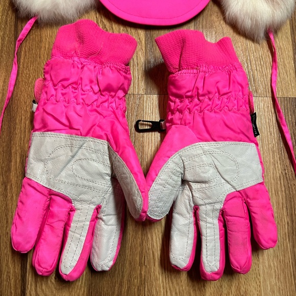 VINTAGE 80s 90s Pink Hat Gloves Set Ski Hot Pink Rabbit Fur Leather Aprés winter - Picture 2 of 9